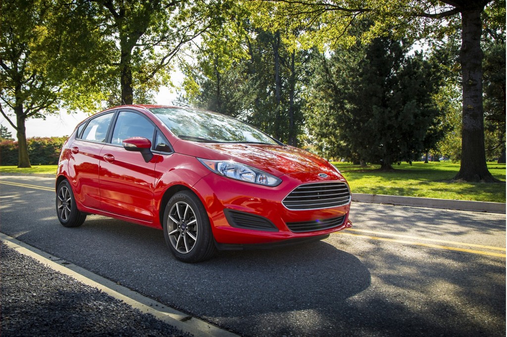  Revisión, calificaciones, especificaciones, precios y fotos del Ford Fiesta