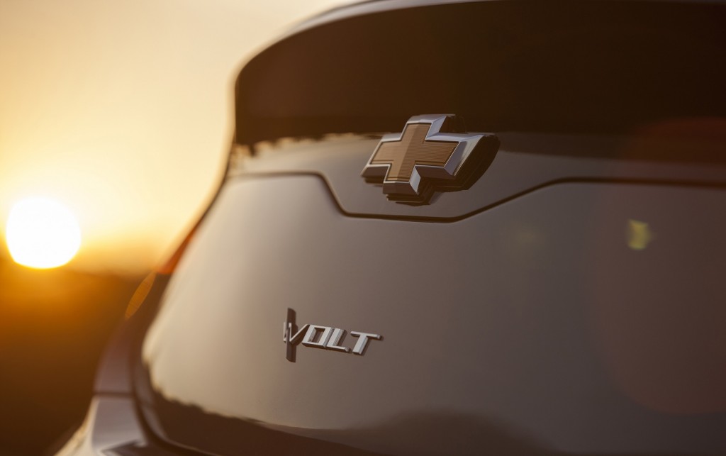 2016 Chevrolet Volt - first teaser image, Aug 2014