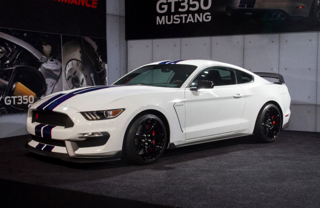 First 2016 Ford Mustang Shelby GT350R Fetches $1 Million ...
