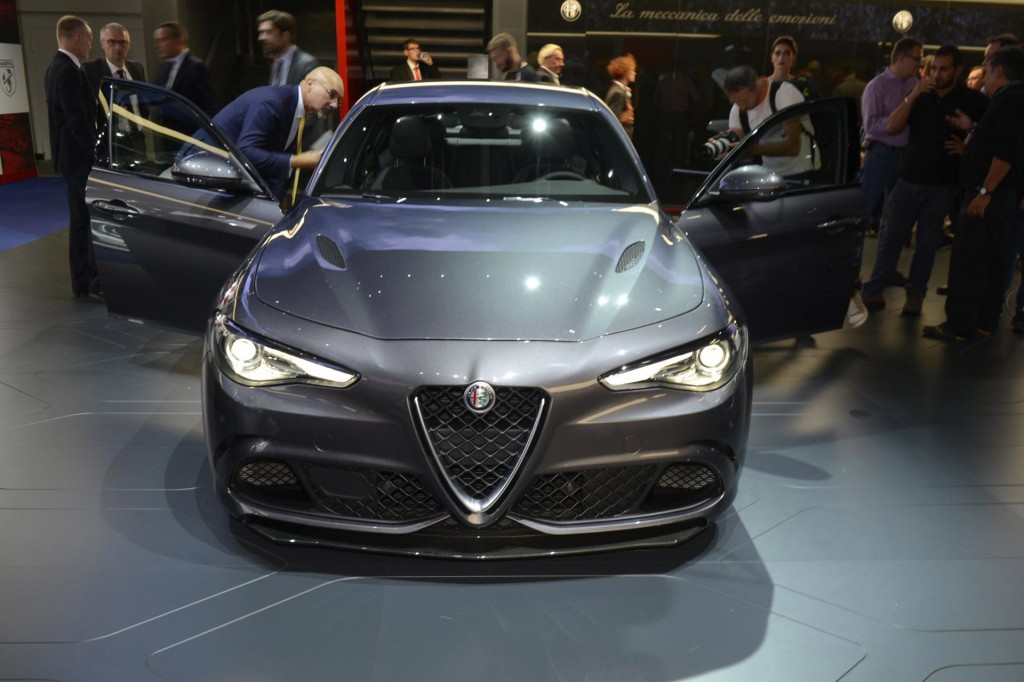 2017 alfa romeo giulia_100528362_l