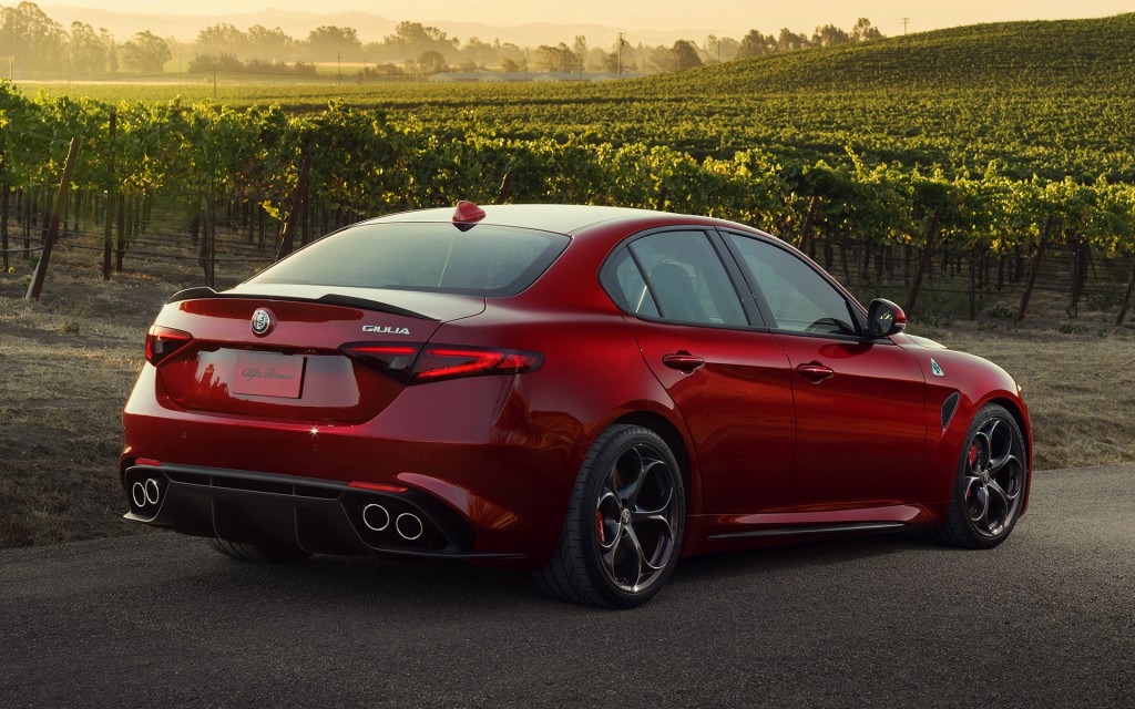 2017 alfa romeo giulia_100579107_l