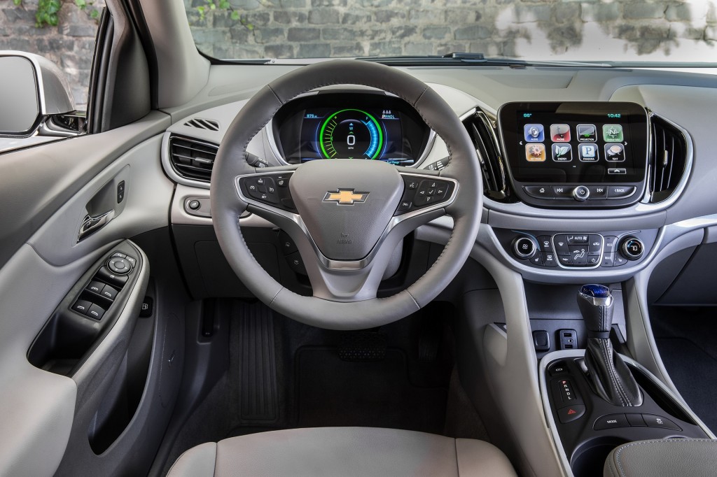 does 2018 chevy volt lt have adaptive cruise control