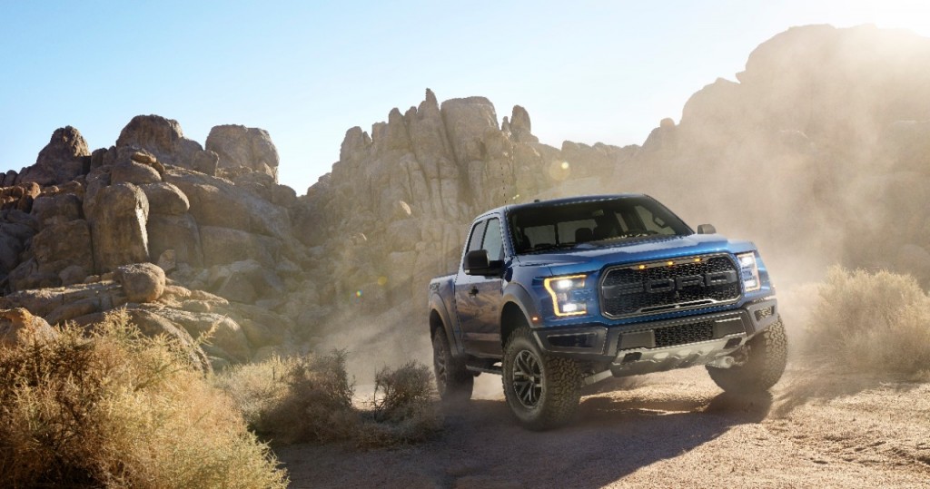 2017 Ford F-150 Raptor Squeezes Out 450 HP From Twin-Turbo V-6: Report