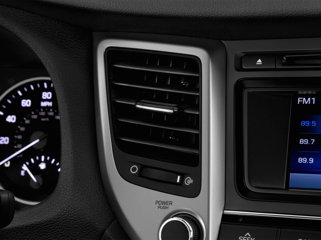 Image 2017 Hyundai Tucson SE FWD Air Vents, size 1024 x 768, type