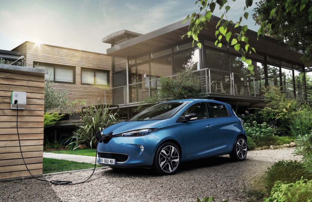 Renault says new Zoe has longest range of any mainstream electric car, Electric, hybrid and low-emission cars