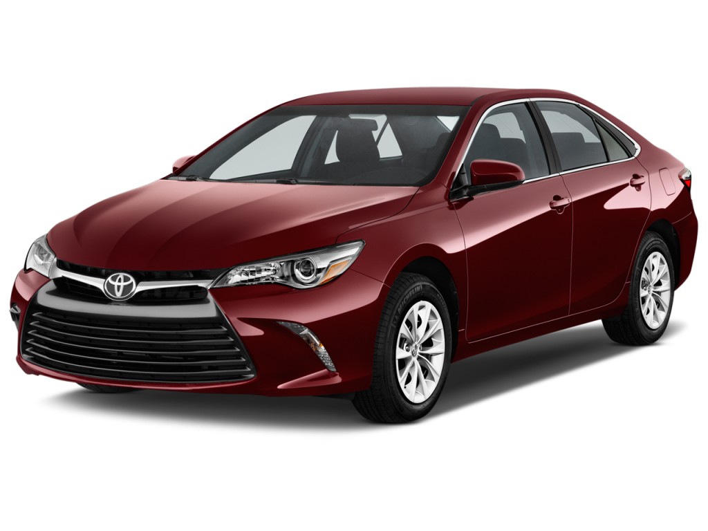 Image: 2017 Toyota Camry LE Automatic (Natl) Angular Front Exterior ...