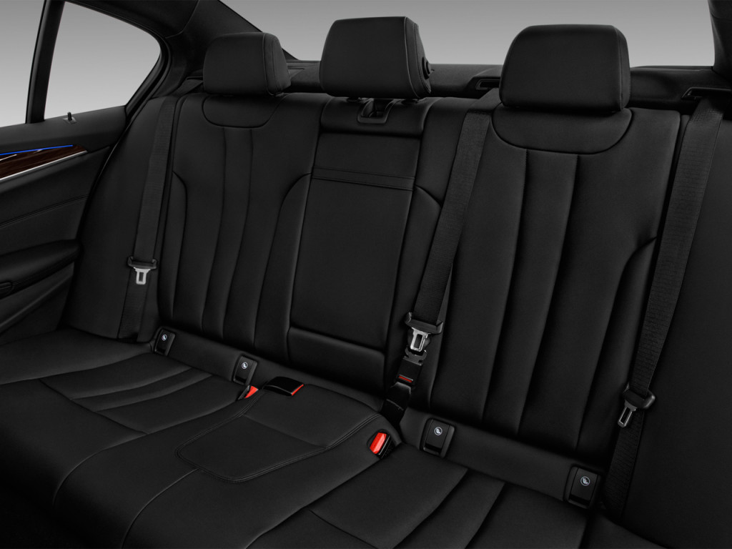 Image 2018 BMW 5 Series 530e IPerformance Plug In Hybrid Rear Seats
