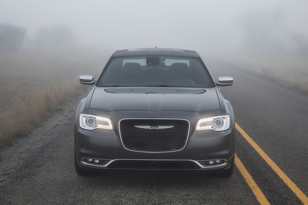 Chrysler likely to kill off 300, but division will stick around lead image