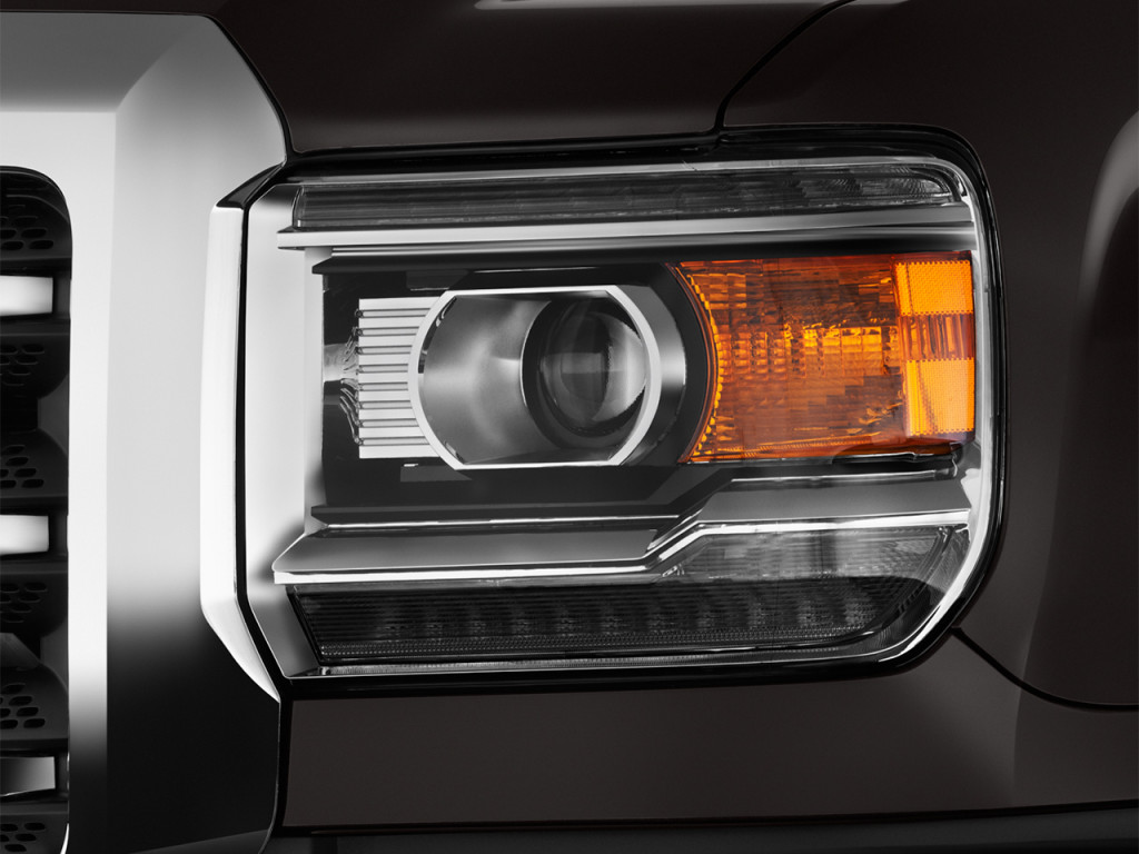 Car headlight study, The Ford Mustang in America, Kia Soul EV: What's New @ The Car Connection lead image