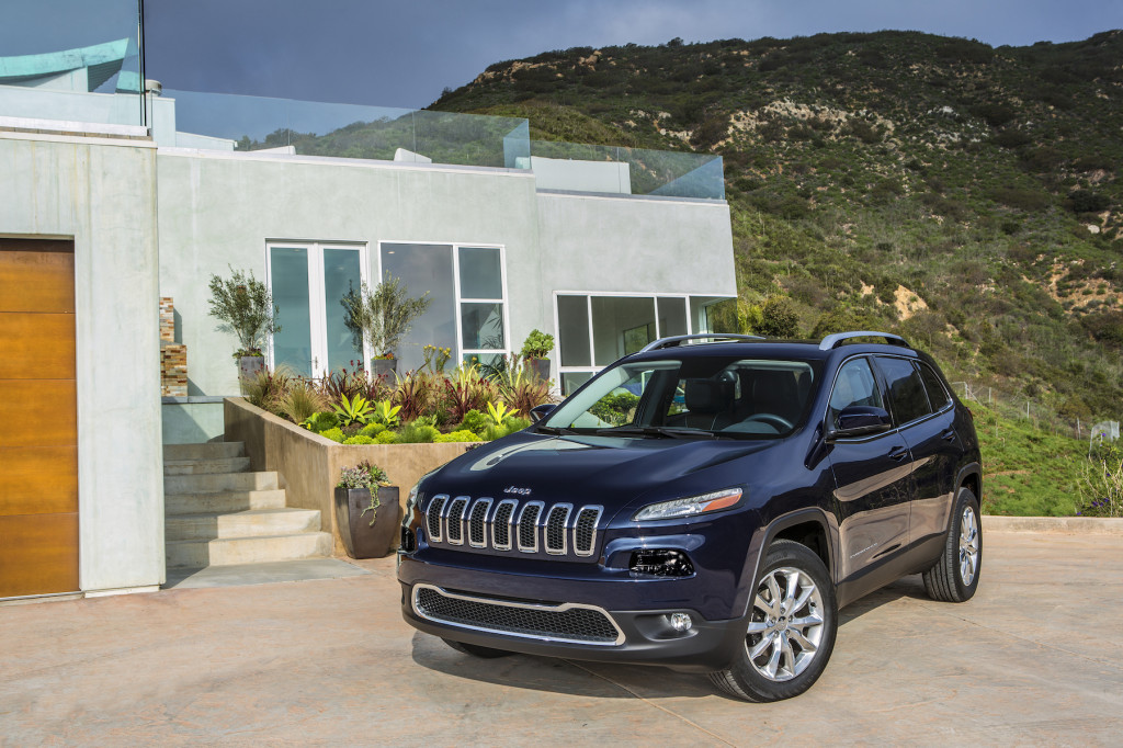 2018 Jeep Cherokee recalled over leaky fuel line lead image