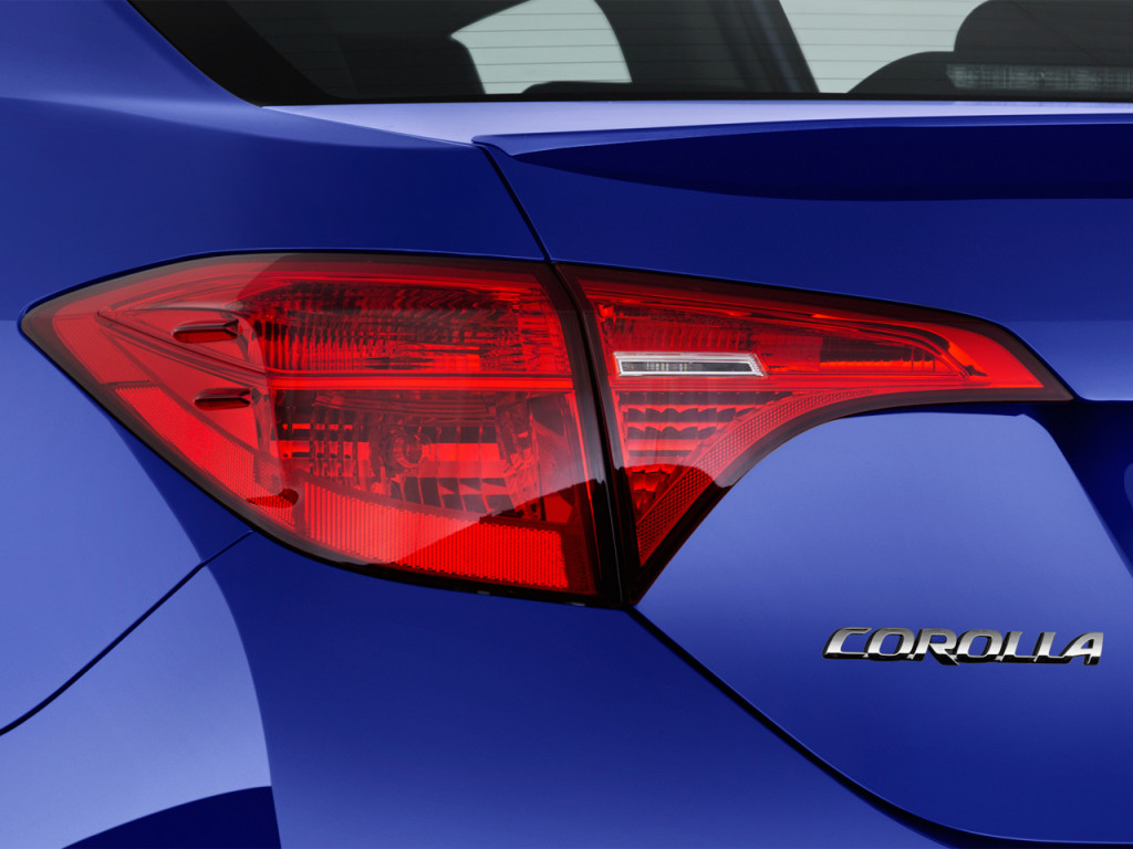 Image: 2018 Toyota Corolla XSE CVT (Natl) Tail Light, size: 1024 x 768