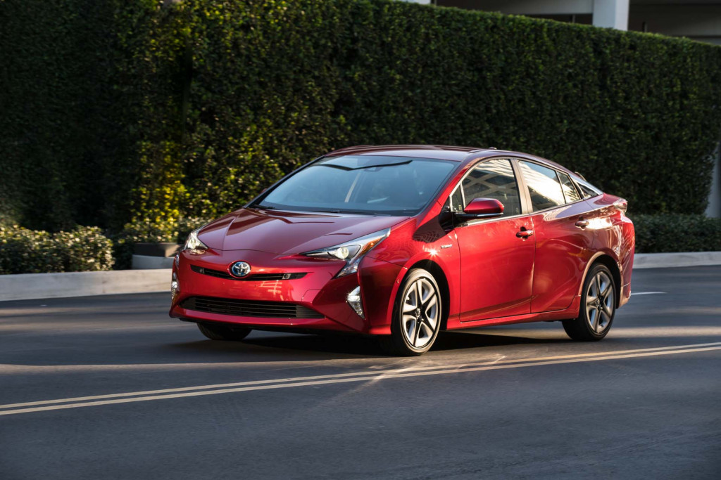 2019 Toyota Prius shuffles its trim levels lead image