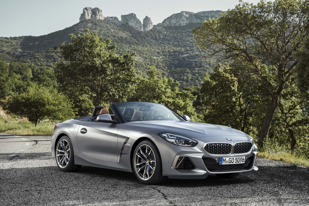 2019 BMW Z4 debuts, Ferrari Monza, Elon Musk's woes: What's New @ The Car Connection lead image