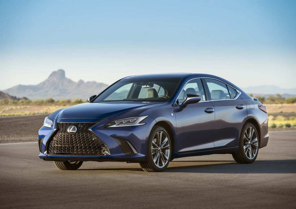 2019 Lexus ES gets 40,525 base price, 44 mpg combined for