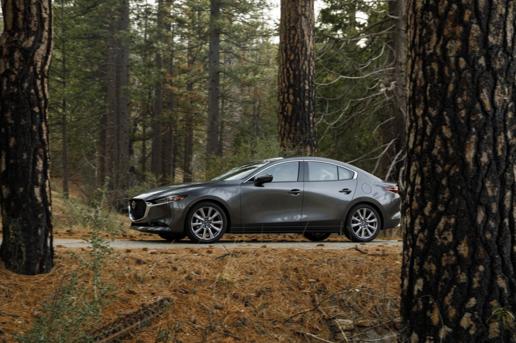 Mazda 3 recall, 2020 Kia Cadenza updated, Tesla shareholder meeting: What's New @ The Car Connection lead image