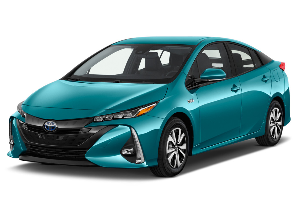 19 Toyota Prius Review Ratings Specs Prices And Photos The Car Connection