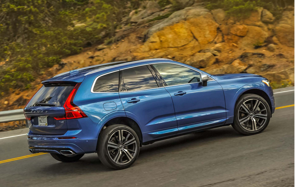 Volvo XC60 recalled, VW's electric future, Jeep plug-in hybrids: What's New @ The Car Connection