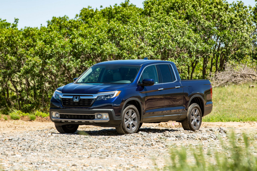 Review update: 2020 Honda Ridgeline pickup is stuck in the middle