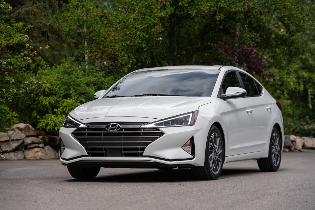 Hyundai issues 3 recalls for Elantra, Kona, Santa Fe Sport lead image