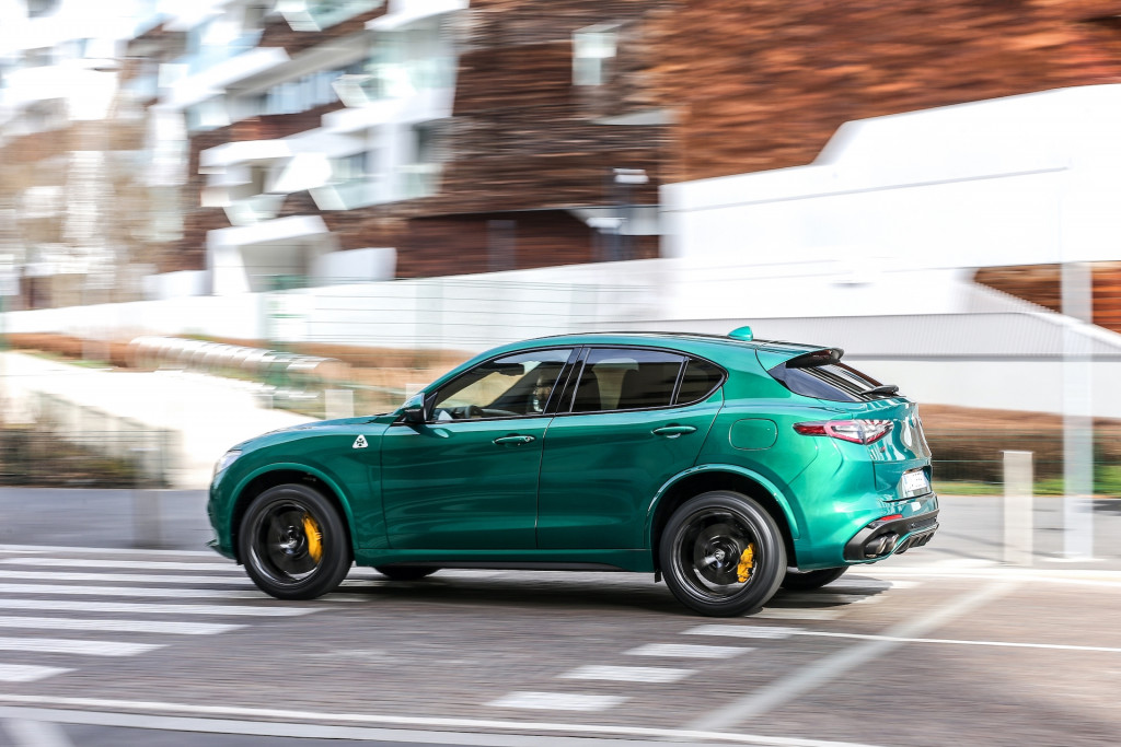 2021 Alfa Romeo Stelvio and 2021 Ford Ranger Tremor reviewed, Audi E-Tron GT preview: What's New @ The Car Connection