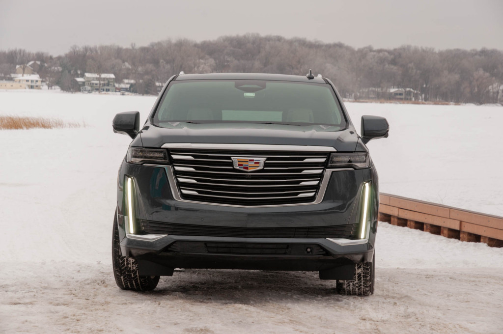 2021-cadillac-escalade-vs-2021-lincoln-navigator-compare-suvs-autoweek-phil