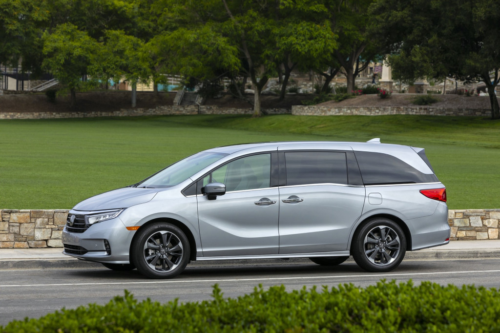 2021 Honda Odyssey earns Top Safety Pick+ award lead image