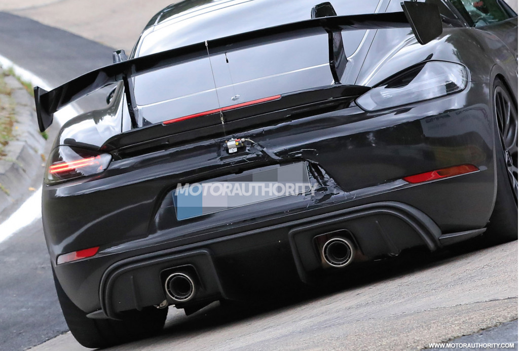 2022 Porsche 718 Cayman GT4 RS spy shots - Photo credit: S. Baldauf/SB-Medien