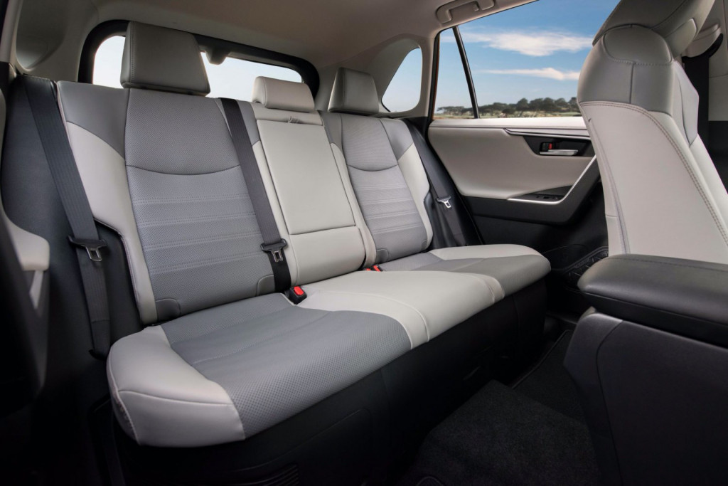 2022 Hyundai Tucson Hybrid Vs Toyota RAV4 Hybrid Compare Crossover 