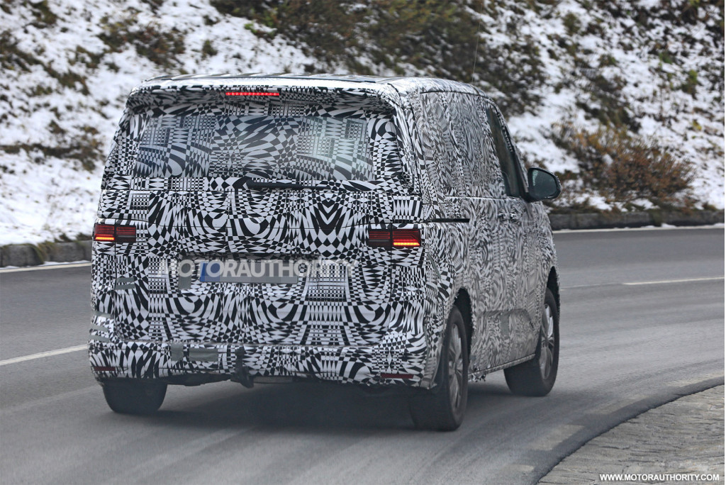 2021 Volkswagen Transporter (T7) spy shots - Photo credit: S. Baldauf/SB-Medien