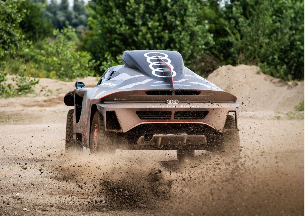 2022 Audi RS Q E-Tron Dakar Rally contender