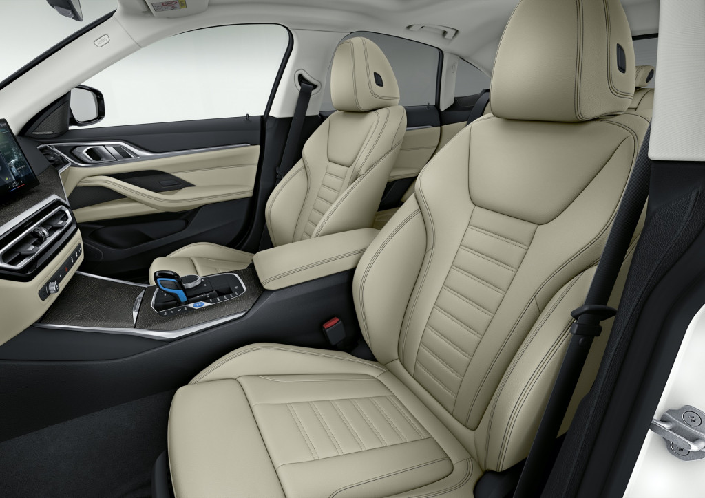 Interior del BMW i4 2022