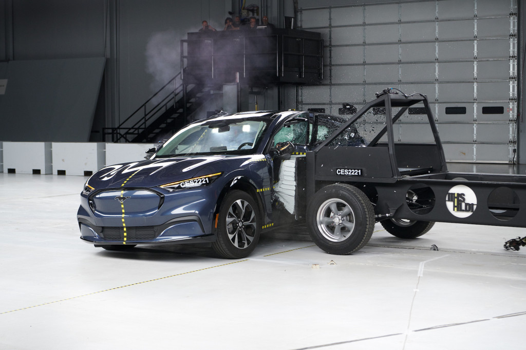 2022 Ford Mustang Mach-E, IIHS