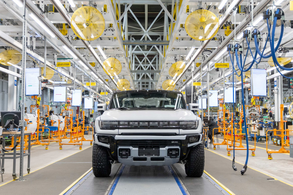2022 GMC Hummer EV förproduktion vid Factory Zero-fabriken i Detroit, Michigan