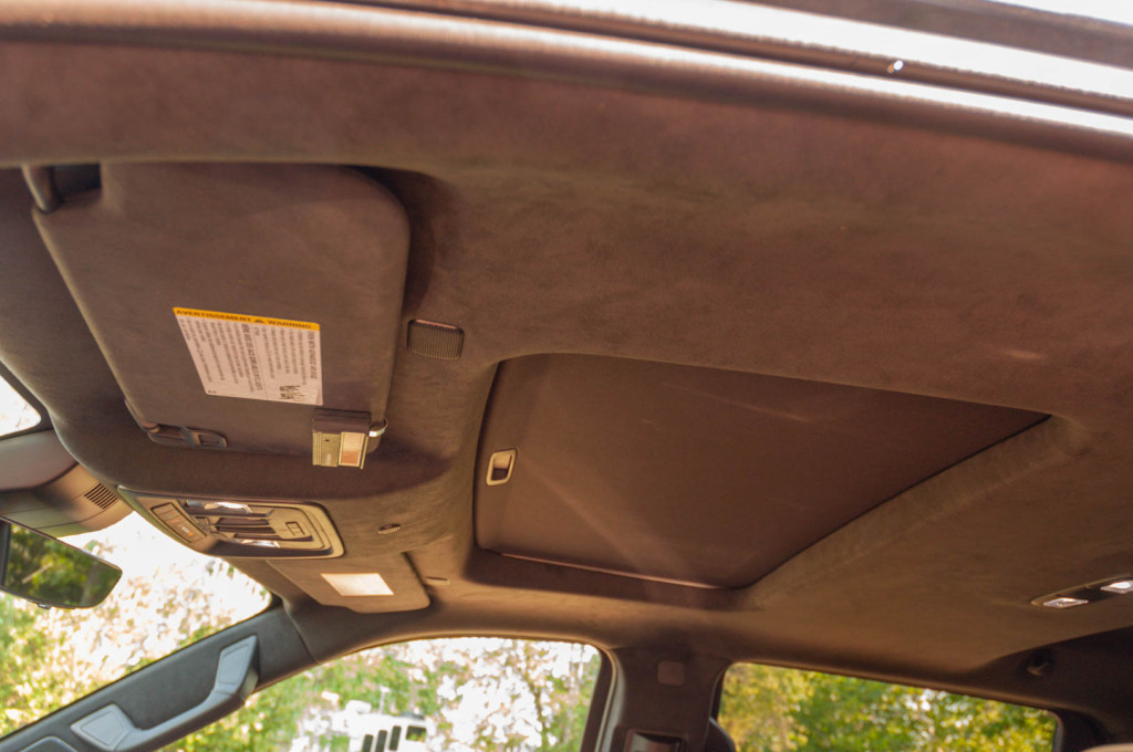 2022 GMC Sierra 1500 Denali Ultimate's cloth sunroof material doesn't match the suede headliner