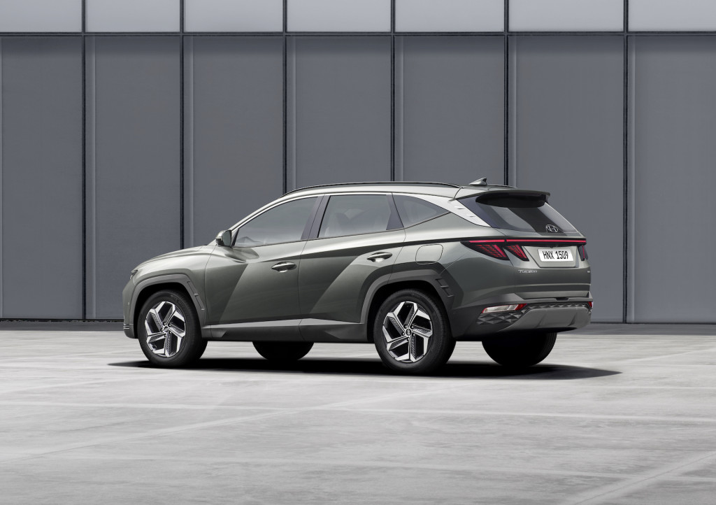  Hyundai Tucson Hybrid, las versiones híbridas enchufables calientan la rivalidad frente a RAV4, CR-V