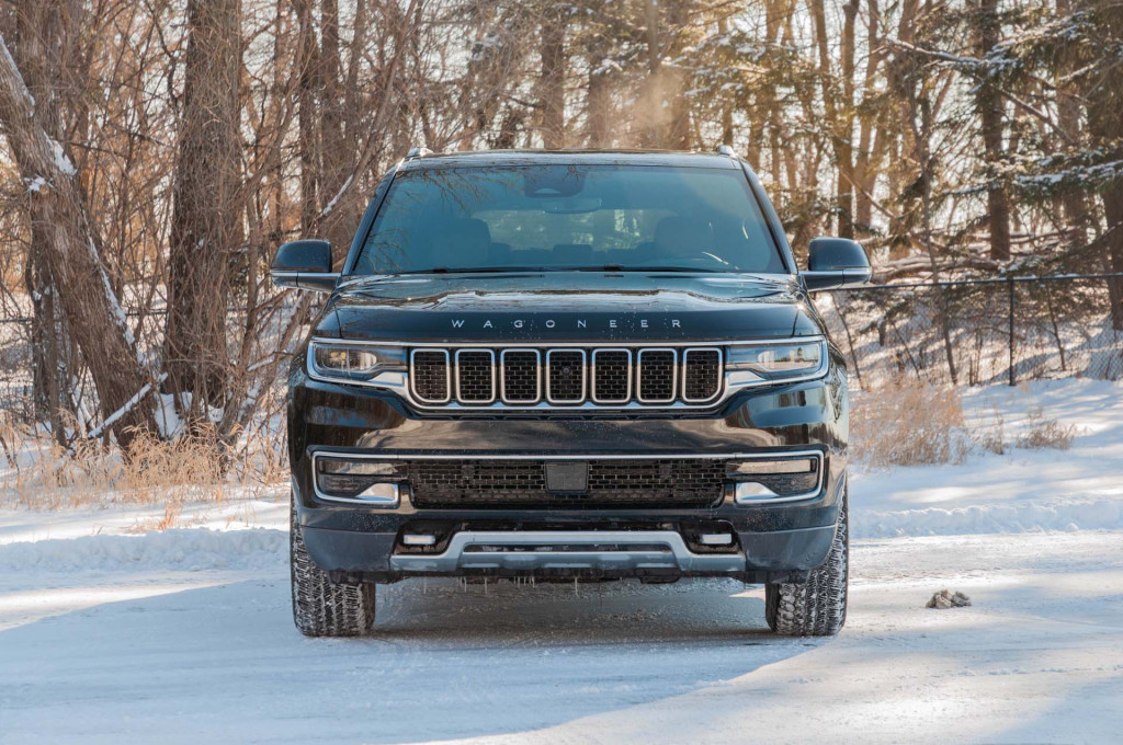 Jeep Wagoneer vs. Chevrolet Tahoe Compare Luxury SUVs