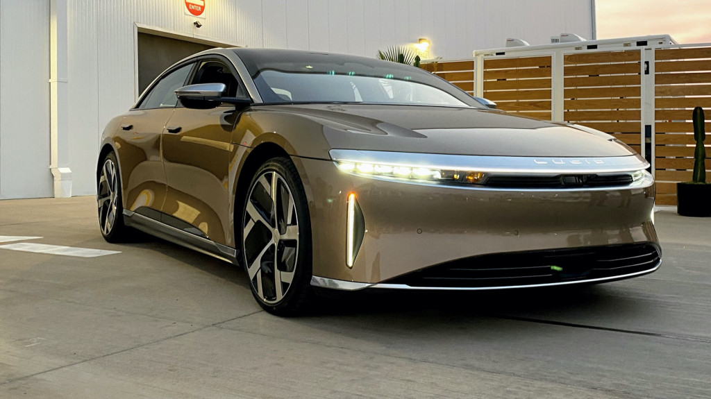 First drive review: 2022 Lucid Air entices with the numbers, charms