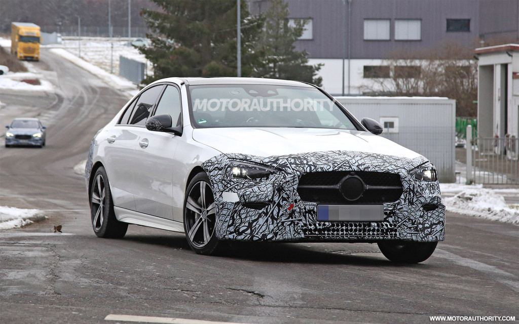 22 Mercedes Benz C Class Spy Shots S Class Looks And Tech In The Cards