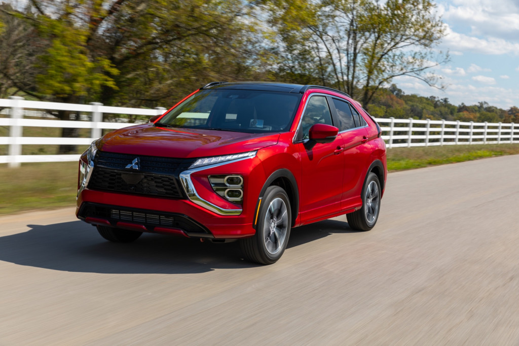 2022 Mitsubishi Eclipse Cross sports a new look, higher price, five-star safety rating lead image
