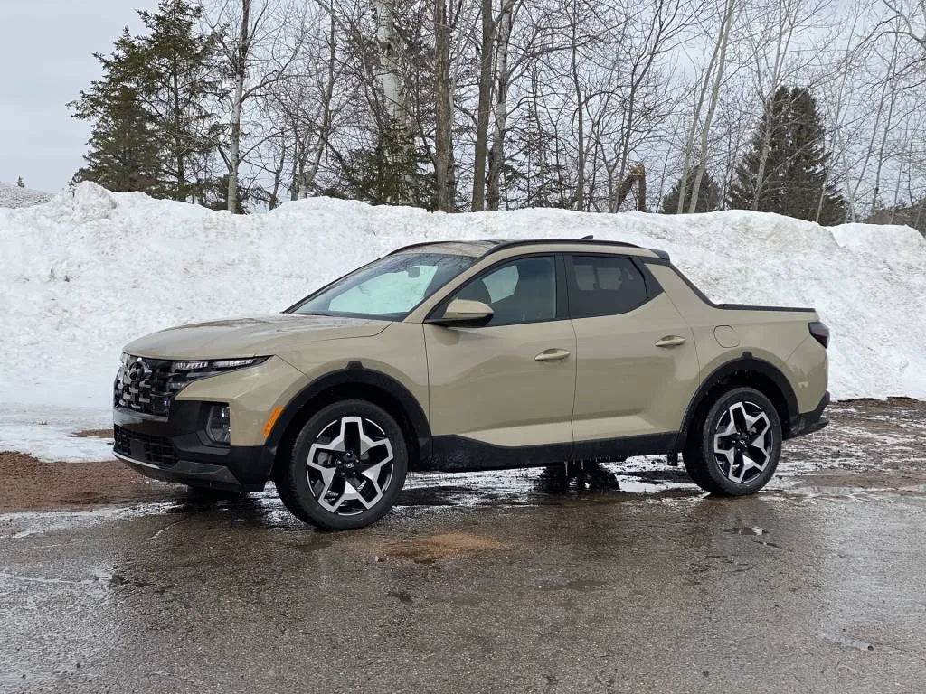 Test drive 2023 Hyundai Santa Cruz picks up young fans