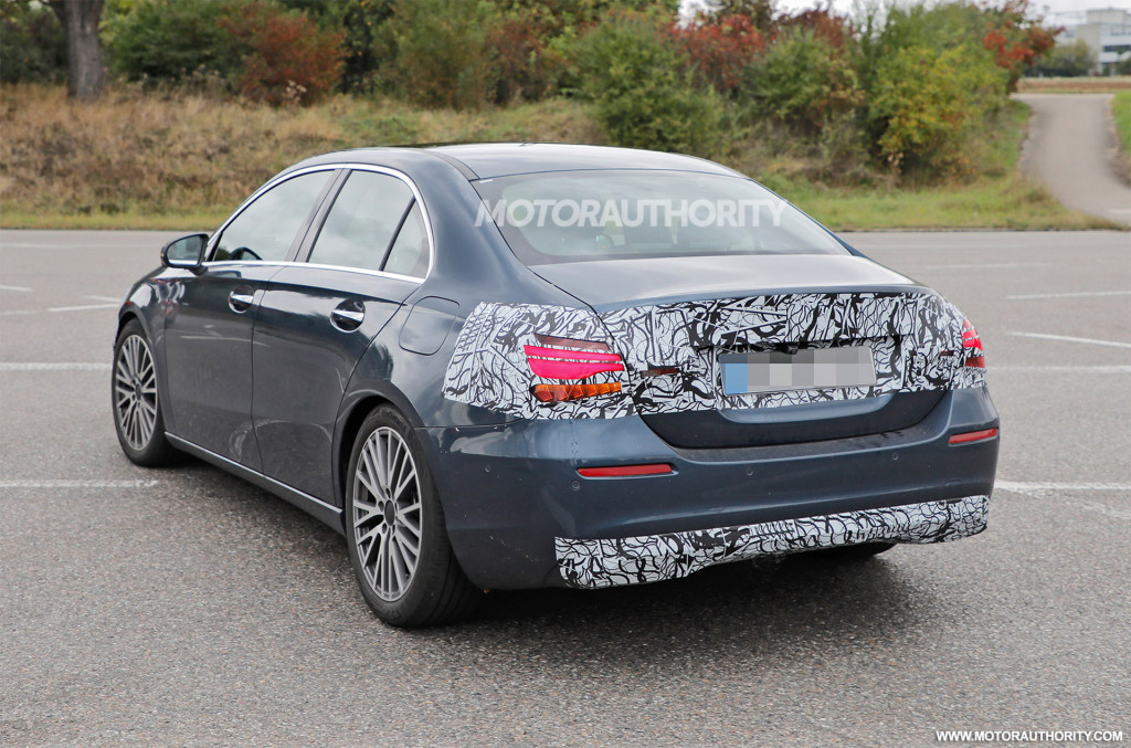 2023 Mercedes-Benz A-Class facelift spy shots - Photo credit: S. Baldauf/SB-Medien