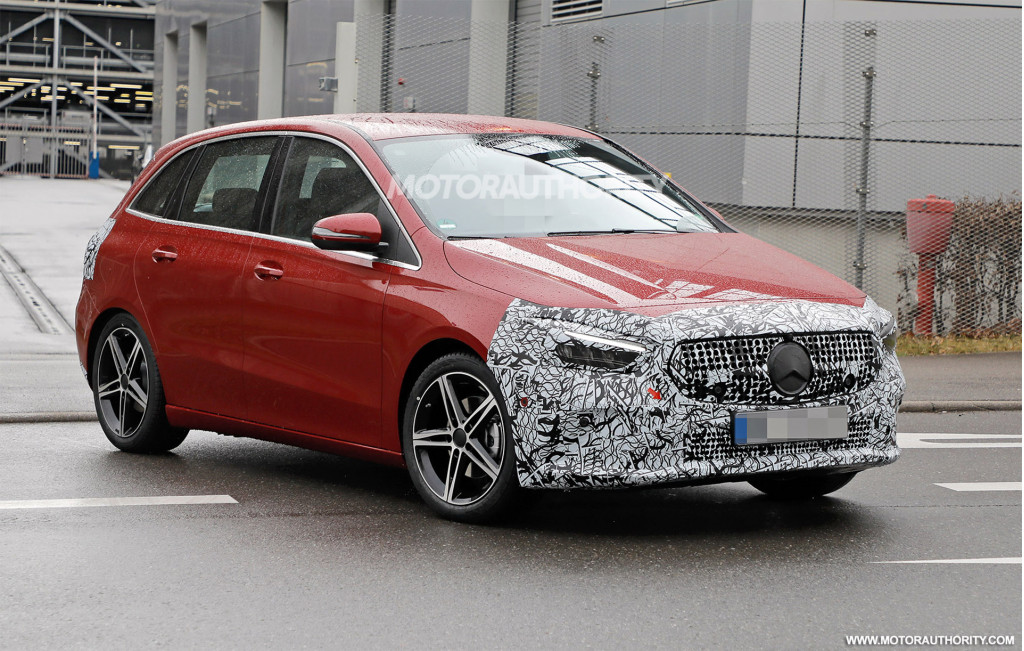 Mercedes-Benz B-Class: facelifted MPV spied - Drive