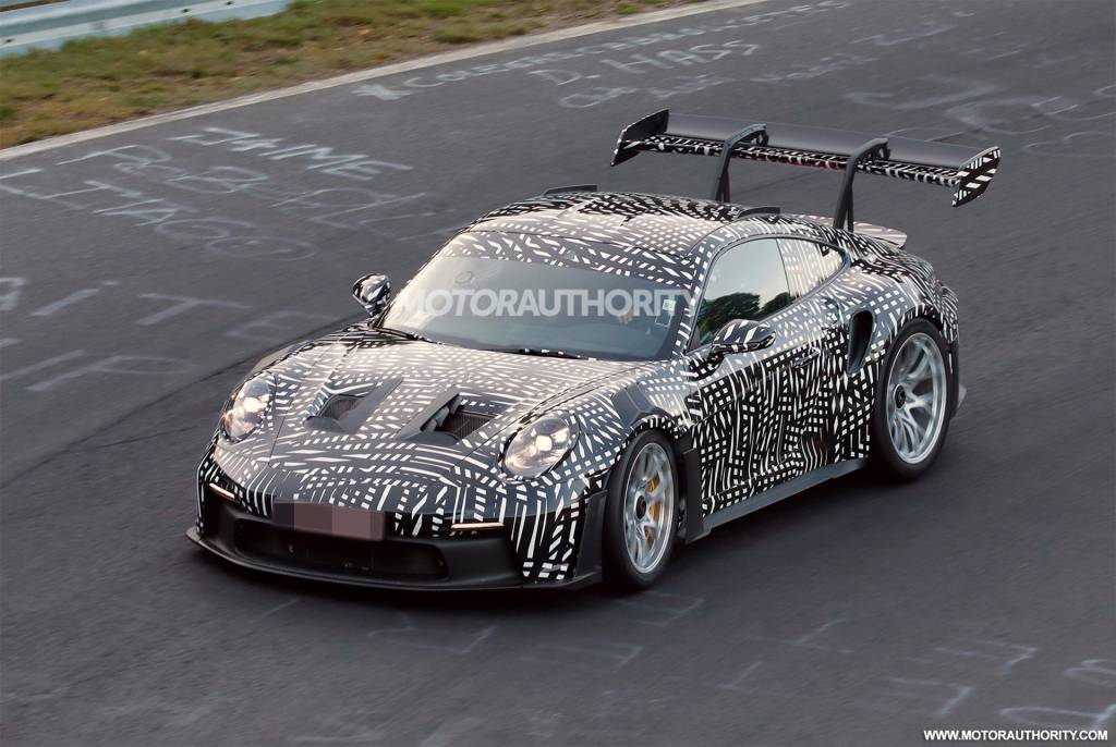 2023 Porsche 911 GT3 RS MR spy shots - Photo credit: Baldauf
