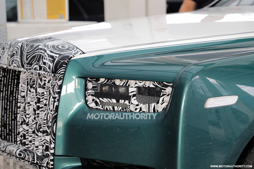 2023 Rolls-Royce Phantom facelift spy shots: Photo credit: S. Baldauf/SB-Medien