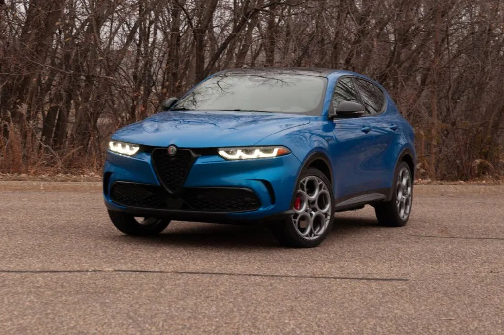 Test drive: 2024 Alfa Romeo Tonale puts personality first - Vimarsana News
