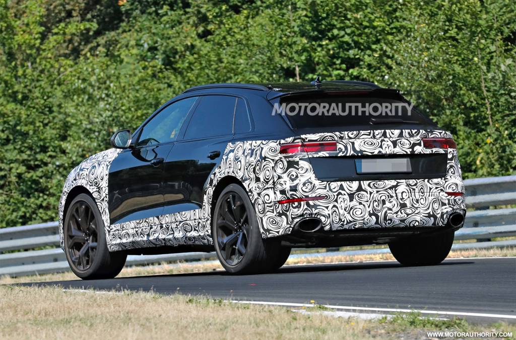 2024 Audi RS Q8 facelift spy shots - Photo credit: Baldauf