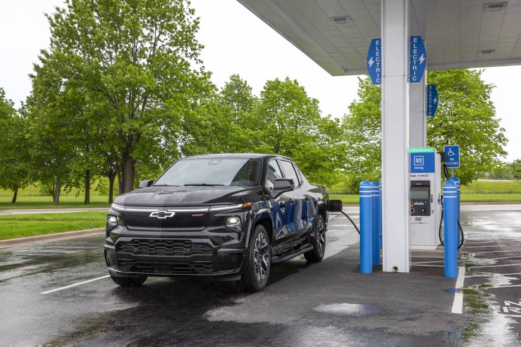 2024 Chevrolet Silverado EV