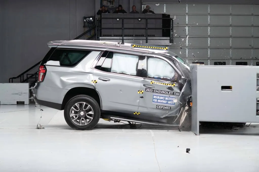 2023 and 2024 Chevrolet Tahoe crash-test impacts by the IIHS