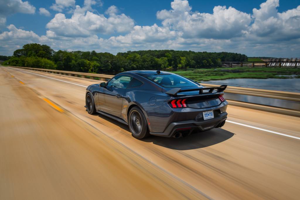 2024 Ford Mustang Dark Horse 