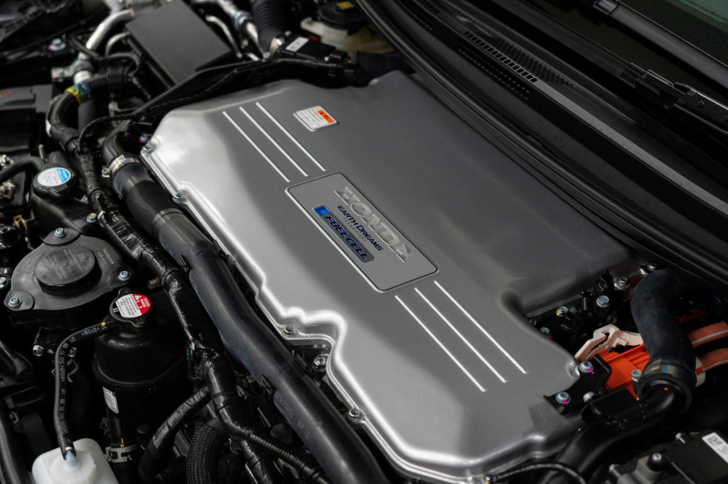 2024 Honda CR-V fuel-cell vehicle, underhood